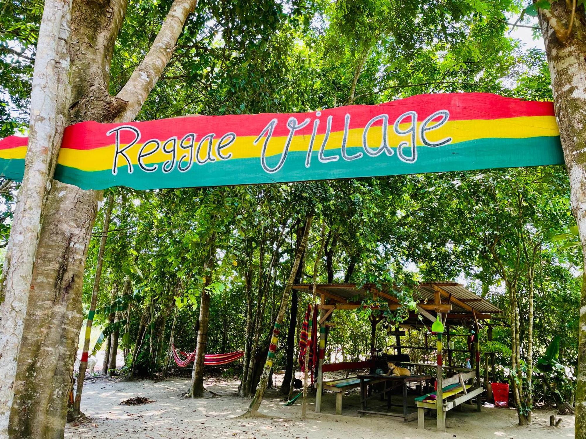 Land Of Promise - Reggae Bar & Eco Village Zanderij Buitenkant foto