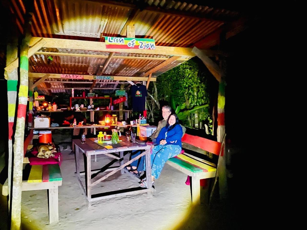 Land Of Promise - Reggae Bar & Eco Village Zanderij Buitenkant foto