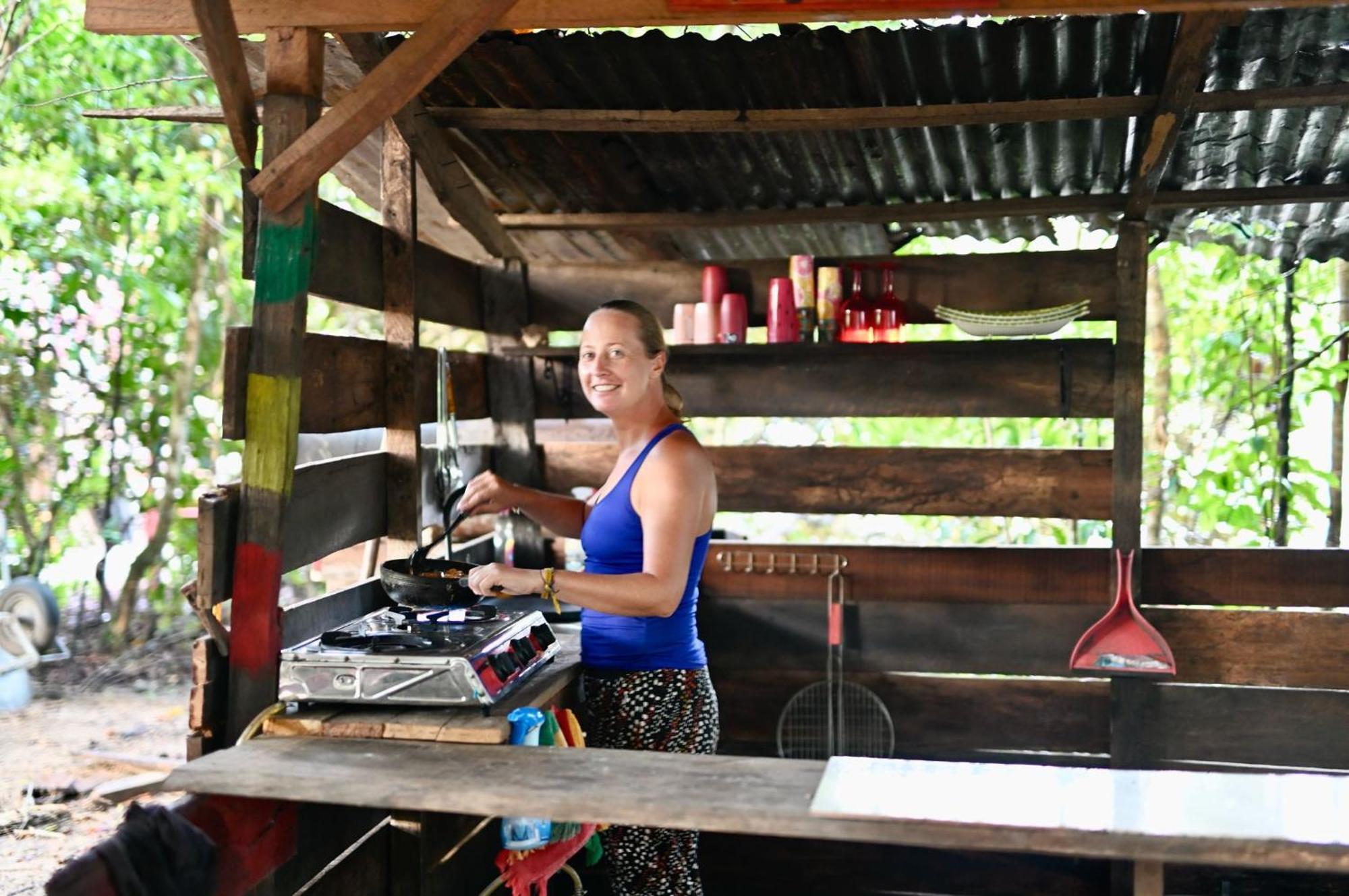 Land Of Promise - Reggae Bar & Eco Village Zanderij Buitenkant foto